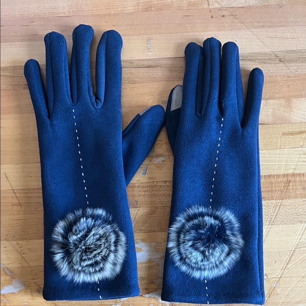 Chic Blue Gloves with Faux Fur Detail
